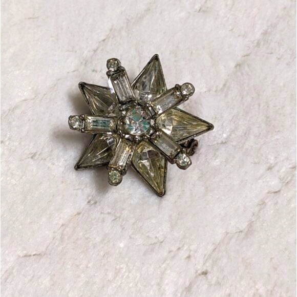 Vintage 1950's Clear Rhinestone Star Brooche - Picture 4 of 7